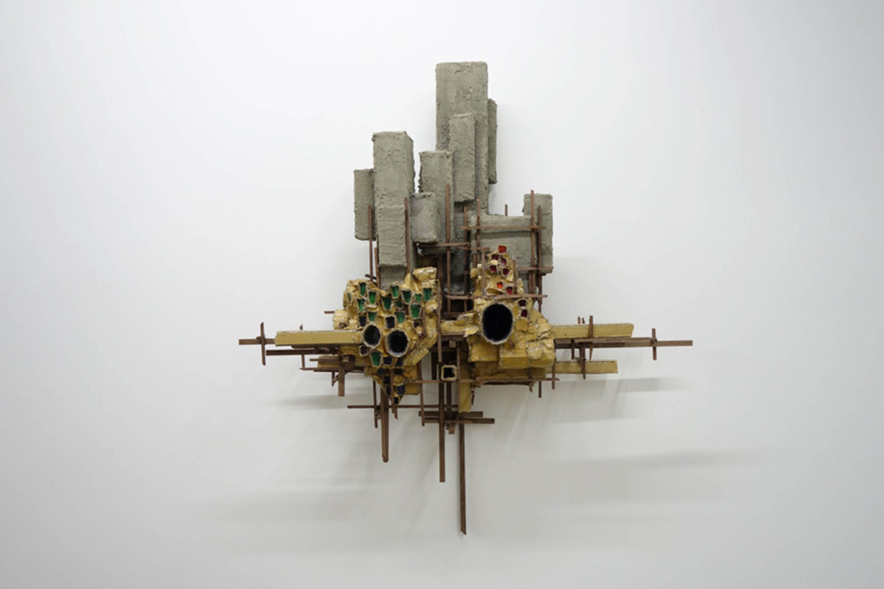 Rob Voerman Wallsculpture #3 86 x 25 x 100 cm hout, karton met lascoux lijm, glas